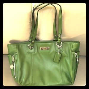Perfect for summer! Green leather Coach bag